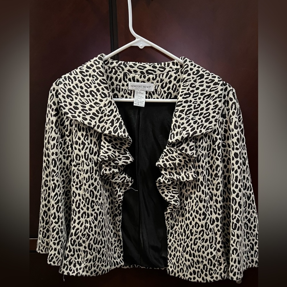 Leopard Print Crop Jacket With Ruffled Lapel - image 1